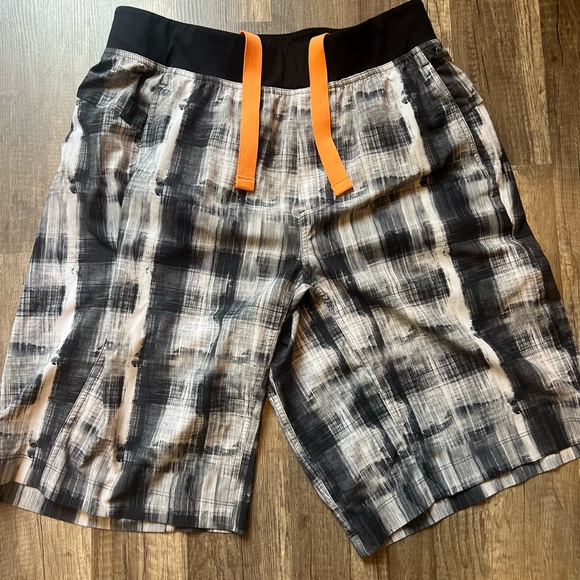 lululemon athletica Other - Lululemon Men’s Plaid Shorts Black Drawstring Size Medium Athletic